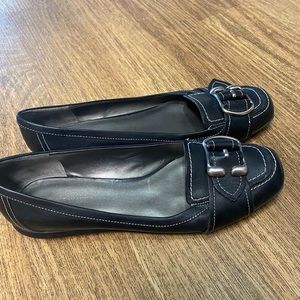 Ladies 10m Nine West slip on shoes